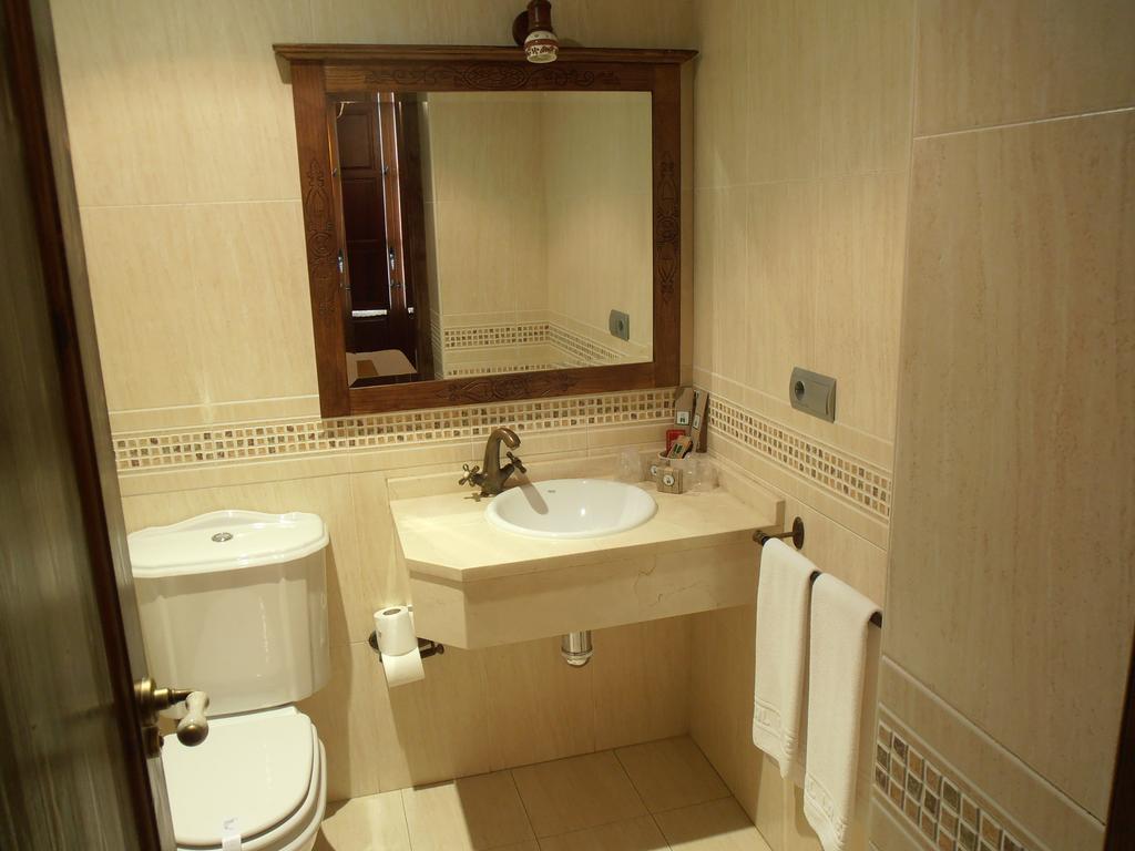 Hostal Virgen De La Encina Ponferrada Pokój zdjęcie