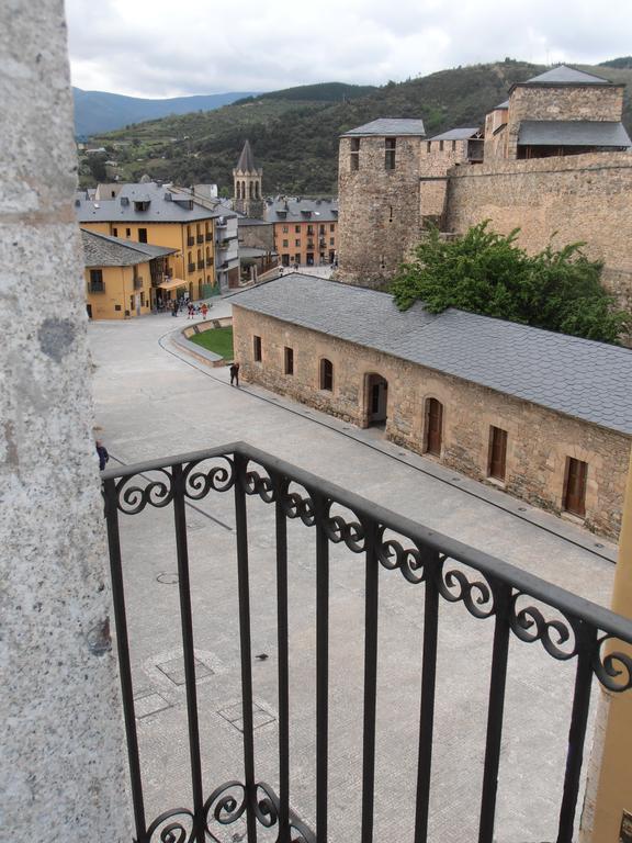 Hostal Virgen De La Encina Ponferrada Pokój zdjęcie