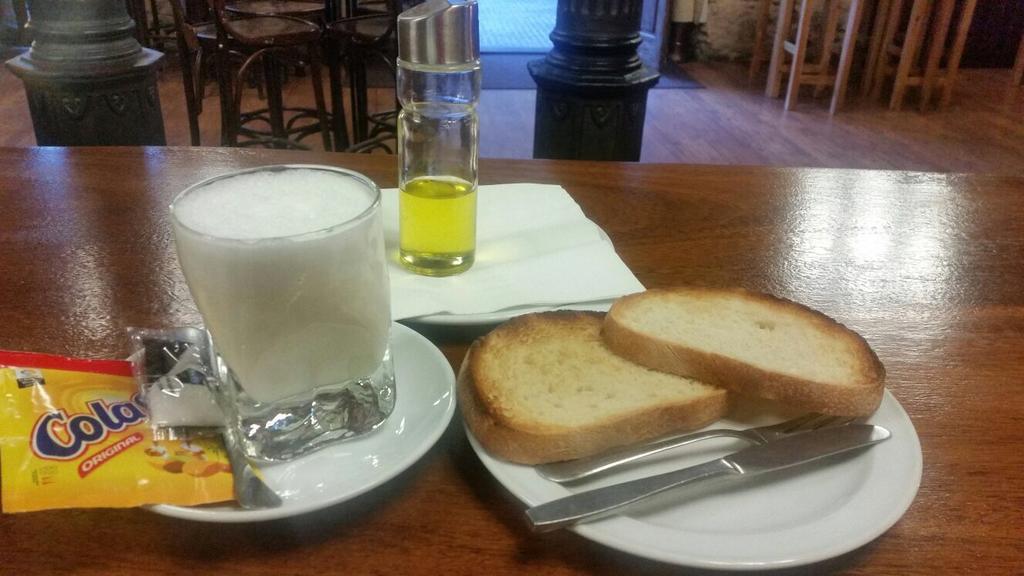 Hostal Virgen De La Encina Ponferrada Zewnętrze zdjęcie
